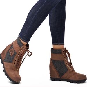 Sorel Joan of Arctic wedge Women's Lace Up Boots in Brown and Gray